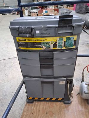 Servante vide - Photo 1