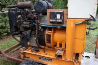 1 Groupe électrogène SDMO 380V / 220 V, moteur 3 cylindres P… (photo 4)