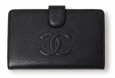 a chanel black leather wallet with a logo on the front