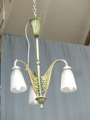 Lustre en bronze doré orné de fleurs à 3 lumières à tulipes …