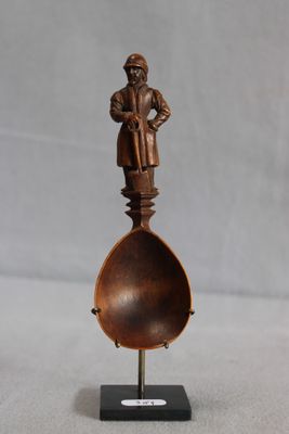 Allemagne: Cuillère en buis finement sculptée, le manche fig…