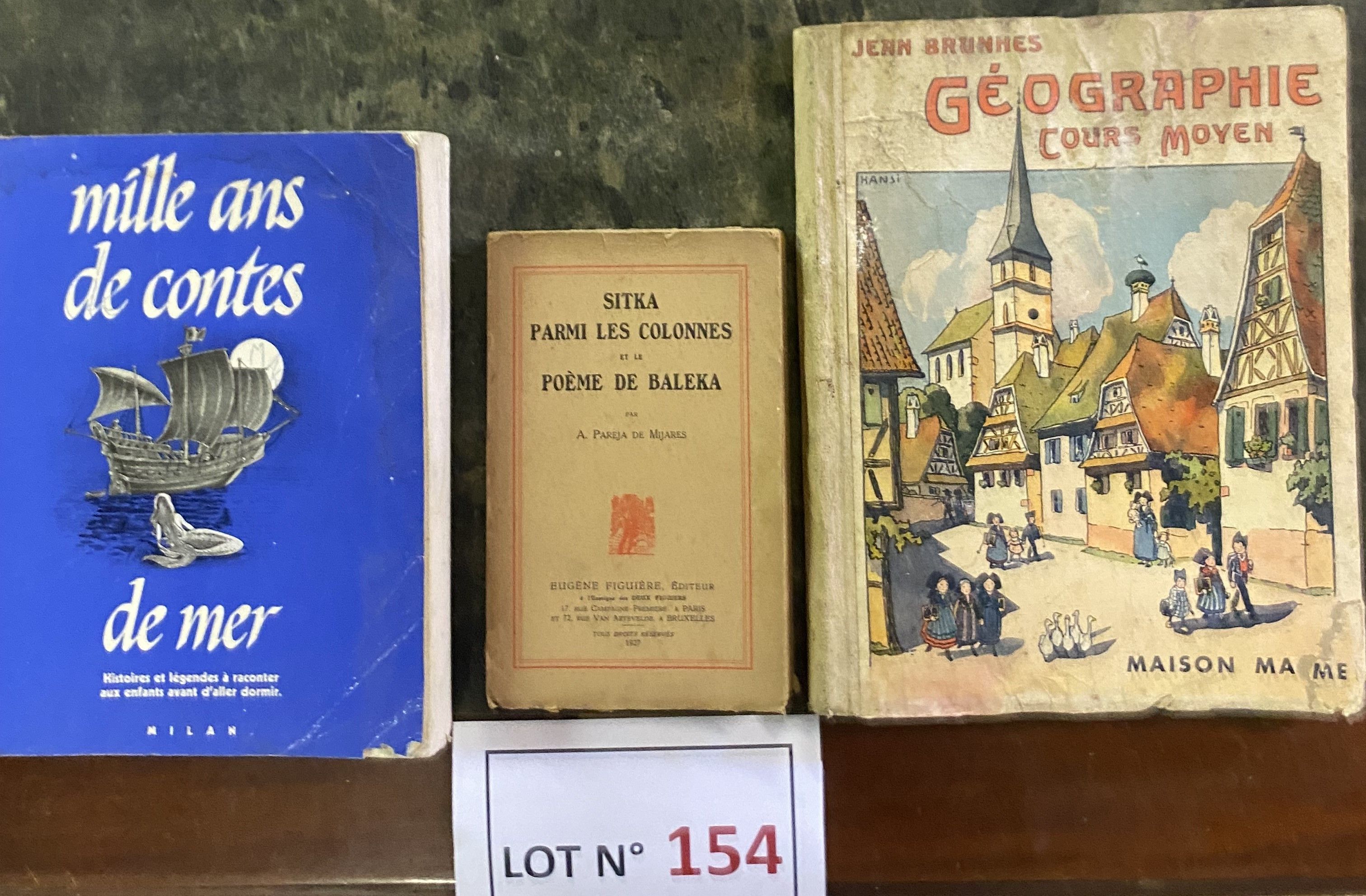 Lot de 3 livres comprenant : Géographie Jean Brunhes « Cours moyen » abondamment illustré, édité chez Mame à Tours 19...