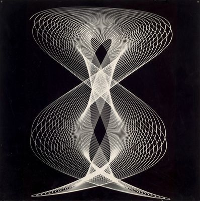 a black and white photo of a drawing of two intersecting lines