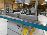 an image of a machine that is sitting in a warehouse