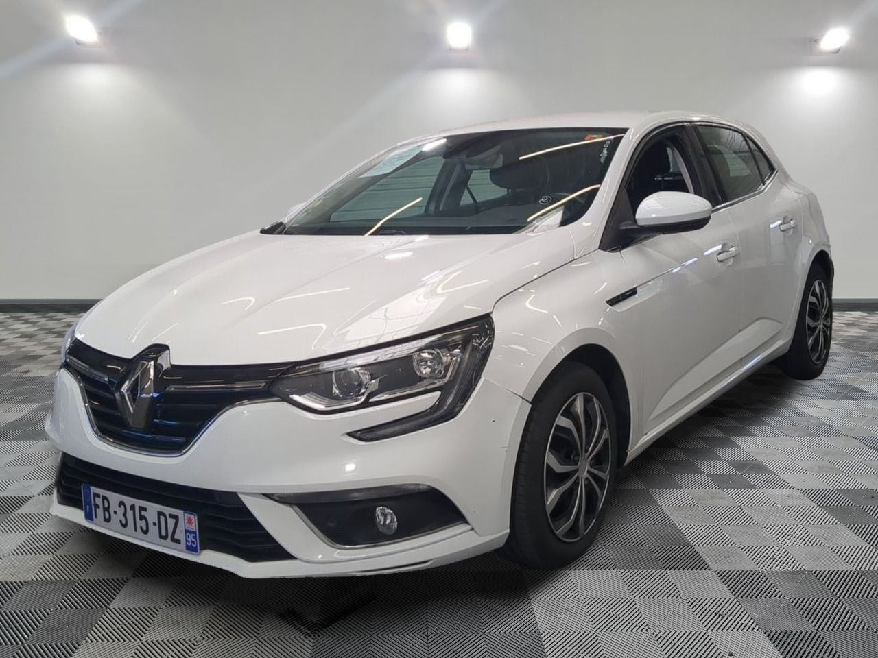 RENAULT - MÉGANE IV BERLINE DCI 110 ENERGY EDC BUSINESS - GO…