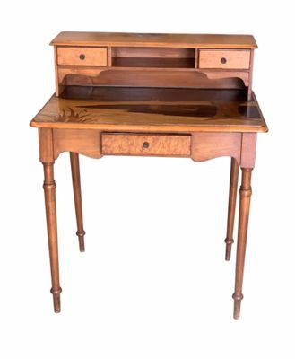 an image of a wooden desk with a drawer on top of it
