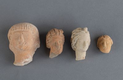 trois têtes de femme, trois têtes d'homme et deux têtes de femme
