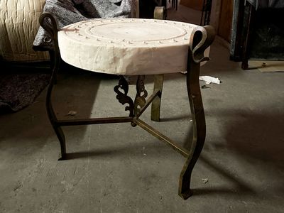 an image of a chair and a table in a room
