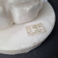 Lampe en albâtre sculpté représentant un hibou, abat-jour à … (photo 2)