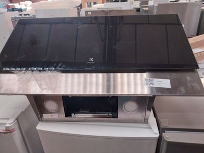 Hotte décorative murale Electrolux LFV619Y (légères traces d'utilisati