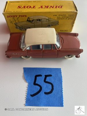 une image représentant une petite voiture rouge portant le numéro 55