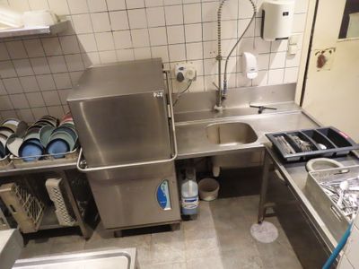 Ligne de lavage avec 1 lave-batterie LAMBER avec table d'ent…