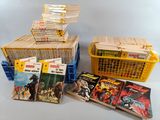 beaucoup de bandes dessinées dans un panier jaune