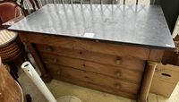 COMMODE de forme droite en placage de noyer ouvrant par quat… (photo 2)