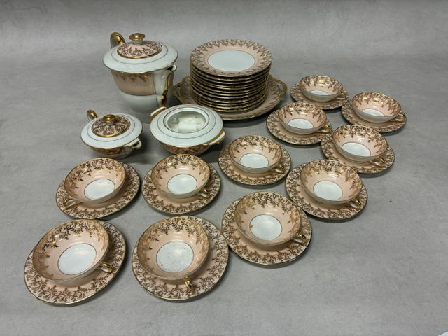 MAIGNER M & Cie, Limoges – Partie de service à café à de branchag