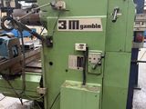 an image of a machine that is sitting in a warehouse