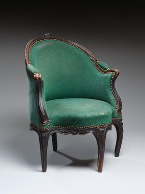 Fauteuil de bureau dit "couillard" en hêtre mouluré et sculp… - Photo 1