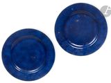 paire d'assiettes à fond blanc, décorées d'un motif bleu sur fond blanc