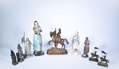 9 sujets Jeanne d'arc en plâtre biscuit régule métal et étai… - Photo 1
