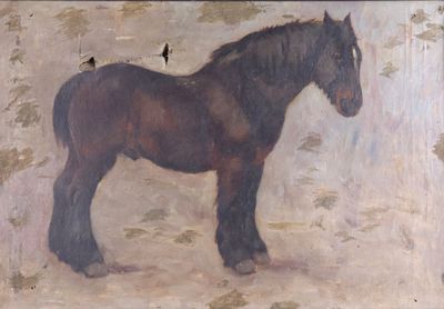 un tableau représentant un cheval sur lequel est perché un oiseau