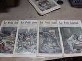 Plusieurs vieux journaux sont posés sur une table ; on y voit des photos de personnes.