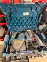 1 coffret BOSCH Pro comprennant 1 aspirateur et 2 outils mul…