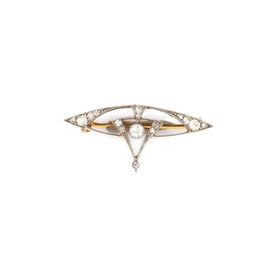 une broche ancienne en diamants et or