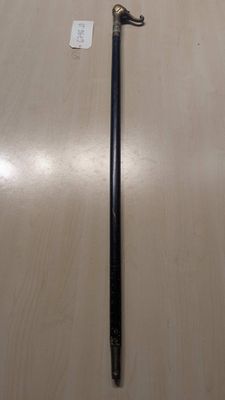 Canne épée, pommeau laiton en tête d’éléphant, bagues en os …