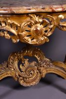 Console en bois sculpté et doré. (photo 4)
