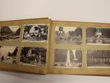 un livre contenant des images de personnes et d'animaux
