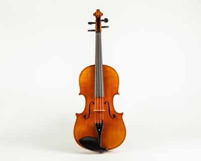 Alto chinois, monté dans son étui.