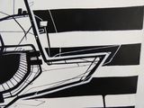 un dessin en noir et blanc représentant un bateau sur un fond noir et blanc