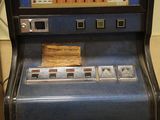 a slot machine that is sitting on the floor