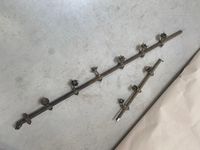 Deux barres d'applique l'une de 3 et l'autre de 6 douilles V…