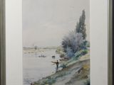 un tableau représentant un homme en train de pêcher au bord d'une rivière, avec des arbres en arrière-plan