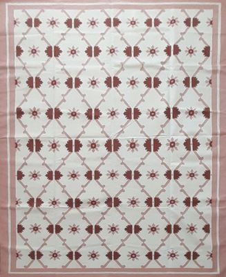 Inde, tapis Dhurrie en coton à décor floral et entrelacs sty…