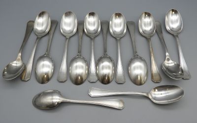 CHRISTOFLE, 14 cuillières à dessert en métal argenté modèle …