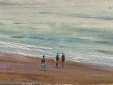 tableau représentant un groupe de personnes marchant sur une plage au bord de l'océan