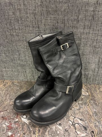 SUPERDRY – Paire de bottes en cuir noir. Pointure 8. Très bon éta...