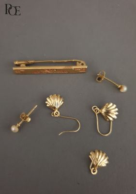 Ensemble de petits bijoux en or jaune 18k (750‰) comprenant … - Photo 1