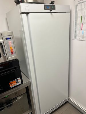 une armoire réfrigérée négative METRO type GFR6600. ENLEVEMENT IMPERAT - Photo 1