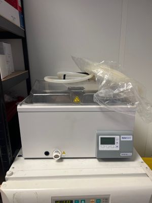 a machine that is sitting on top of a table