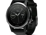La Garmin est une montre connectée dotée d'un capteur de fréquence cardiaque intégré