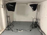a room that has a lot of lighting equipment in it