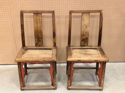 Paire de chaises Chinoises. H. :104 cm.
