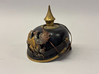 Casque à pointe du 88e RGT d’infanterie prussienne. - Photo 1