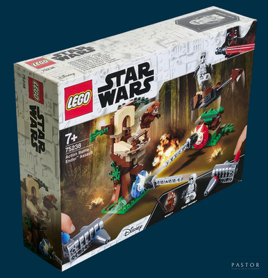 une boîte contenant un ensemble Lego Star Wars