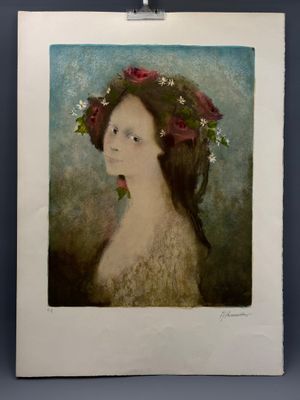 un tableau représentant une femme avec des fleurs dans les cheveux