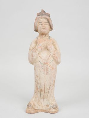 CHINE, XXe. Sujet en terre cuite polychrome, figurant une da…