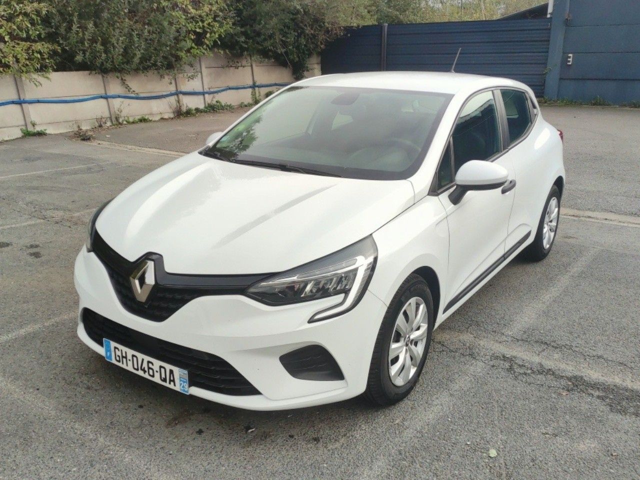 RENAULT CLIO SOCIETE BLUE DCI 100 - 21N AIR NAV - Genre : VA…